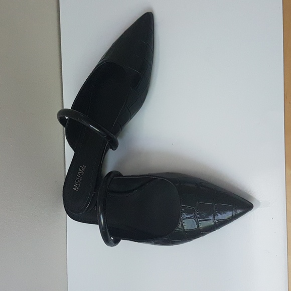 Michael Kors Pointy Toe Flats - Picture 2 of 8